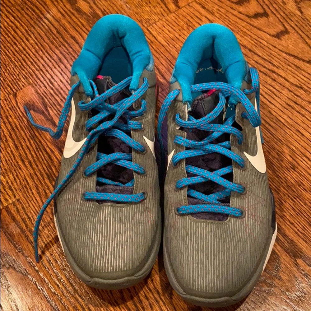 Kobe Fireberry sneakers